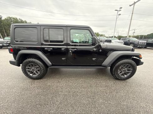 Used 2024 Jeep Wrangler Unlimited Sport AWD/4WD image 6