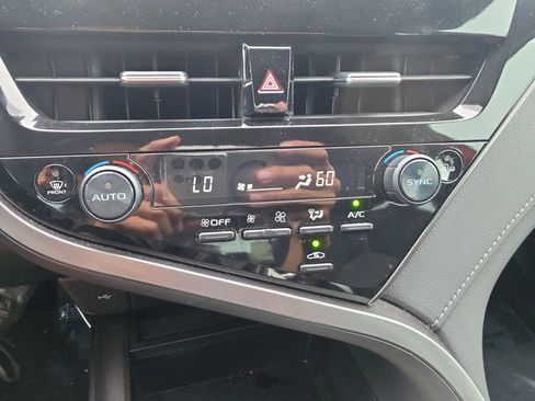 Used 2024 Toyota Camry LE w/ Convenience Package FWD image 18