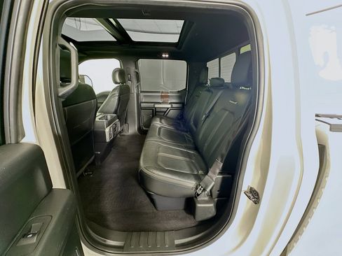 Used 2016 Ford F150 Platinum w/ Equipment Group 701A Luxury image 29