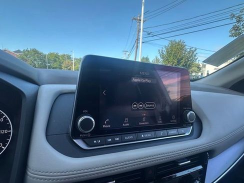 Used 2022 Nissan Rogue SV w/ SV Premium Package image 20