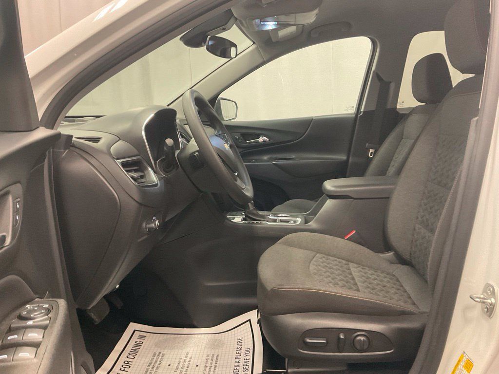 Used 2024 Chevrolet Equinox LT AWD/4WD image 13