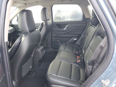 New 2026 Lincoln Corsair Premiere image 25