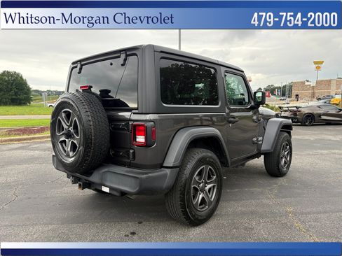 Used 2018 Jeep Wrangler Sport AWD/4WD image 2