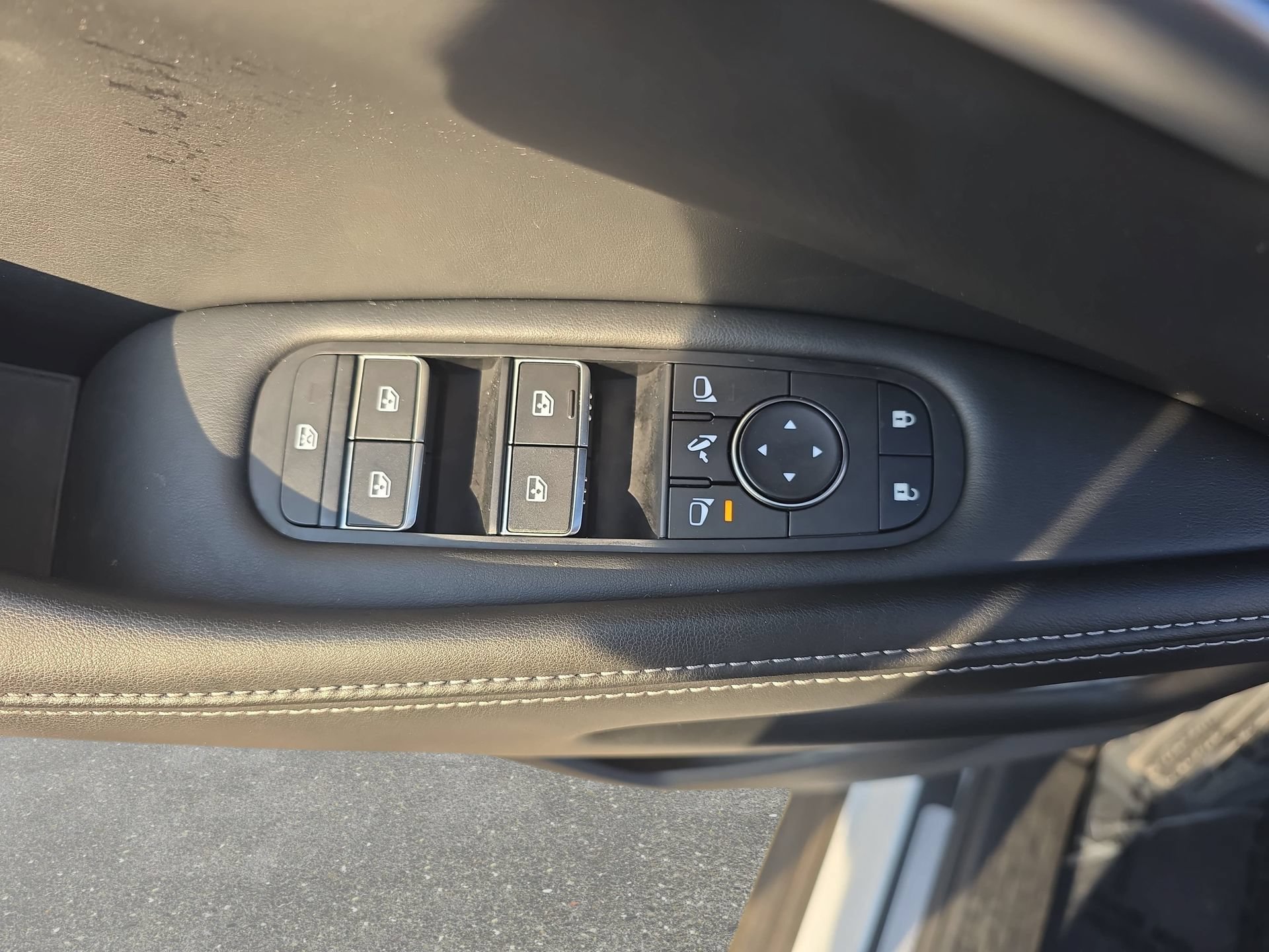 Certified 2026 INFINITI QX60 Luxe w/ Cargo Package FWD image 27