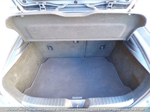 Used 2022 MAZDA MAZDA3 s image 9