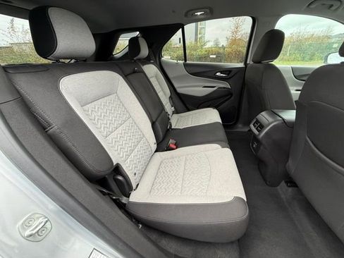 Used 2022 Chevrolet Equinox LT image 12