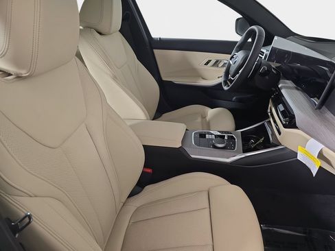 New 2026 BMW 330i xDrive Sedan w/ Premium Package AWD/4WD image 9