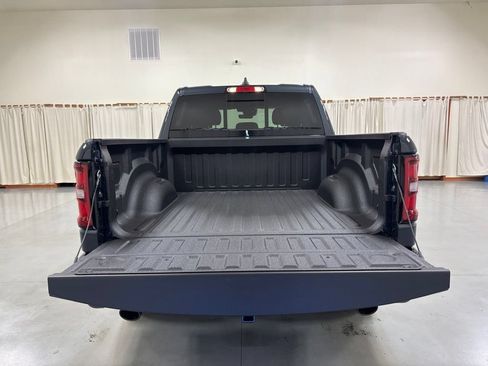 New 2026 RAM 1500 Express AWD/4WD image 9