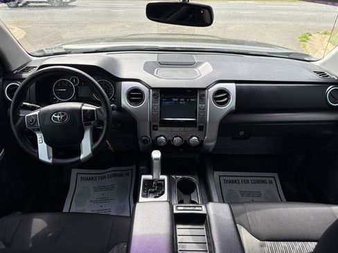 Used 2015 Toyota Tundra SR5 w/ SR5 Upgrade Package AWD/4WD image 23