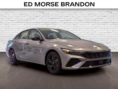 Used 2026 Hyundai Elantra Sport FWD image 6