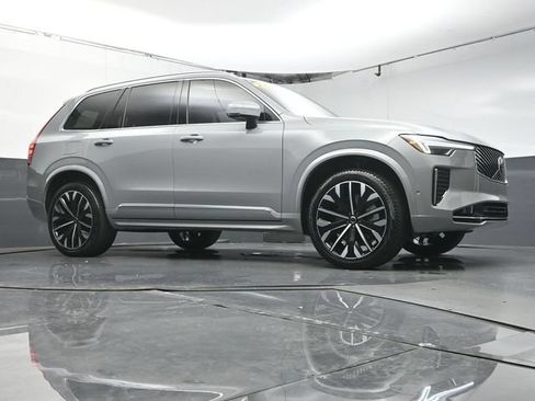 Certified 2026 Volvo XC90 B6 Plus w/ Protection Package Premier AWD/4WD image 41