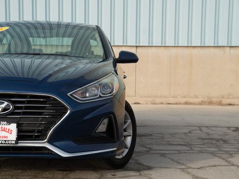 Used 2018 Hyundai Sonata SE image 2