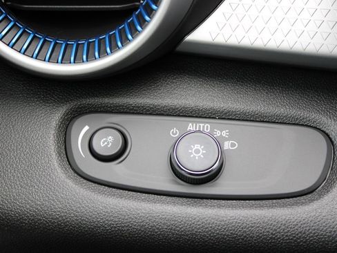 New 2026 Chevrolet Trax LS image 31