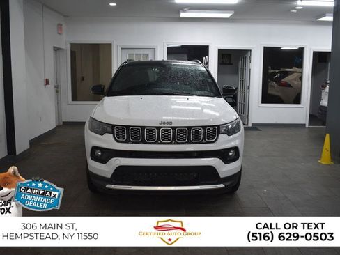 Used 2025 Jeep Compass Limited AWD/4WD image 2