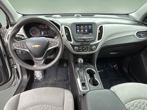 Used 2021 Chevrolet Equinox LS w/ LS Convenience Package image 16