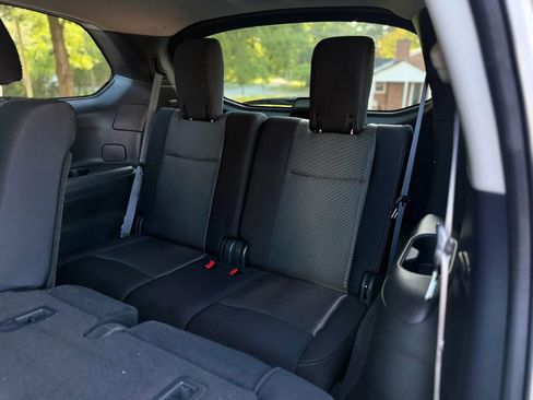 Used 2019 Nissan Pathfinder SV AWD/4WD image 12