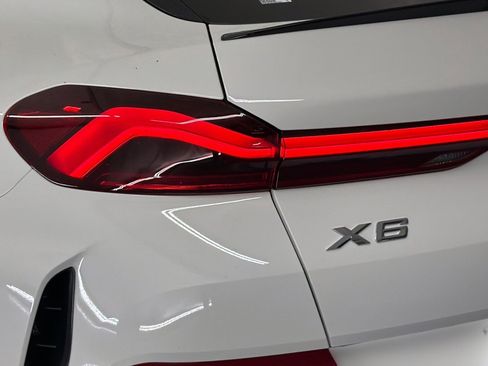 New 2026 BMW X6 xDrive40i w/ Premium Package AWD/4WD image 12