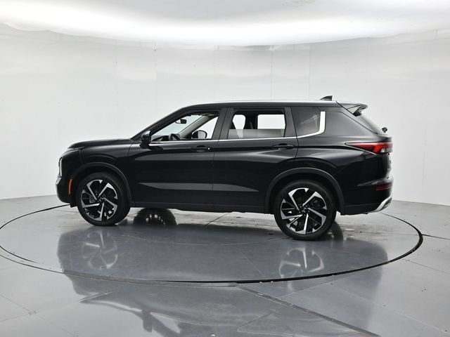 Used 2024 Mitsubishi Outlander SE AWD/4WD image 8