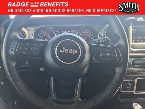 Used 2023 Jeep Gladiator Sport AWD/4WD image 18