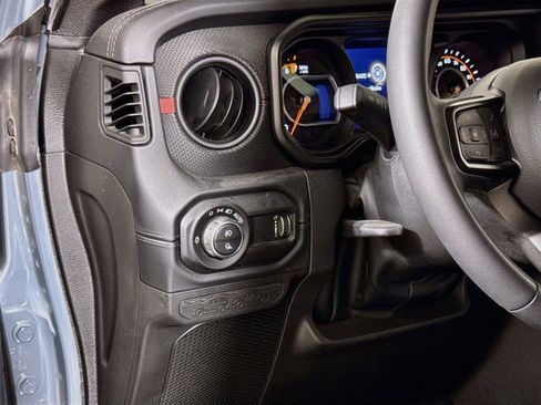 Used 2026 Jeep Gladiator Rubicon AWD/4WD image 8