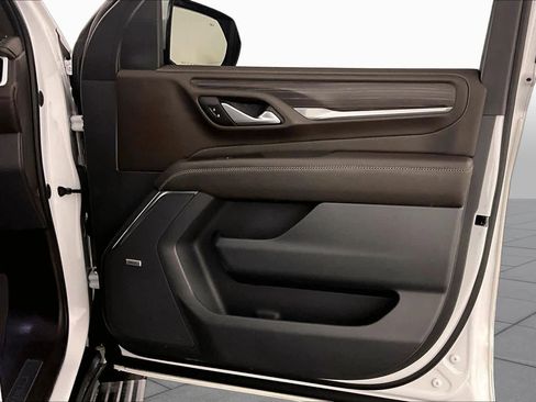 Used 2022 GMC Yukon XL Denali AWD/4WD image 22