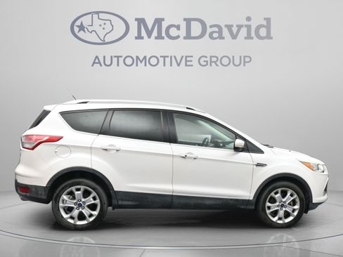 Used 2016 Ford Escape Titanium FWD image 9
