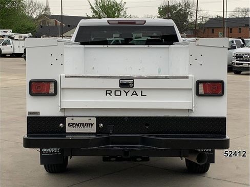 Used 2024 Chevrolet Silverado 2500 LT w/ Convenience Package image 7