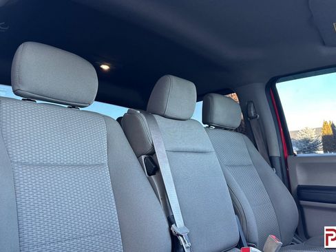 Used 2018 Ford F350 XLT w/ Camper Package image 19