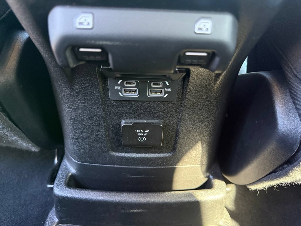 Used 2024 Jeep Wrangler Unlimited Rubicon 4xe AWD/4WD image 33
