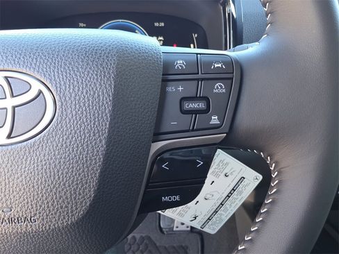 Used 2026 Toyota Camry SE image 30