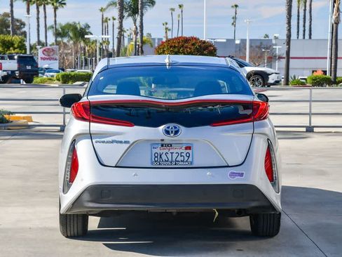 Used 2019 Toyota Prius Prime Advanced image 8