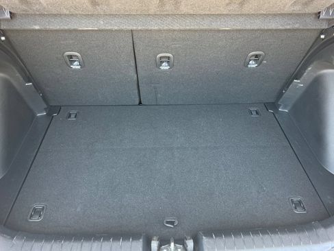 Used 2025 Hyundai Venue SEL FWD image 19