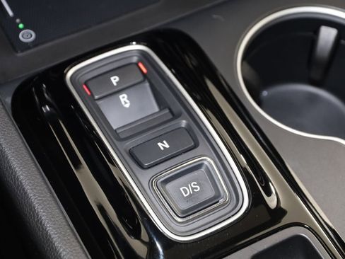 Used 2023 Honda Pilot Touring image 7