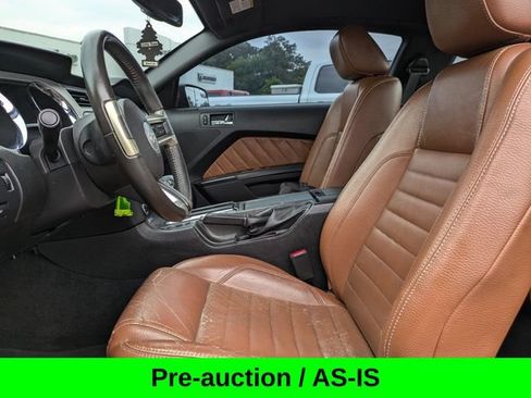 Used 2011 Ford Mustang Premium w/ 202A Rapid Spec Order Code RWD image 18