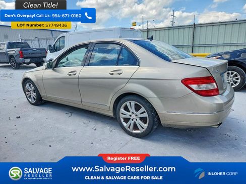 Used 2011 Mercedes-Benz C 300 4MATIC Sedan image 3