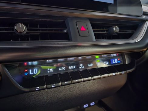 Used 2023 Lexus UX 250h FWD image 23