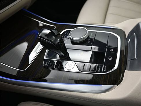 Used 2019 BMW X5 xDrive40i w/ Luxury Seating Package image 21