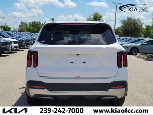 New 2026 Kia Sorento S FWD image 5