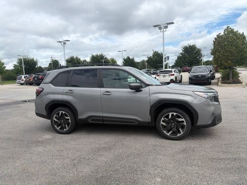 Used 2025 Subaru Forester Limited AWD/4WD image 13