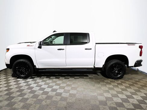 Used 2025 Chevrolet Silverado 1500 Custom Trail Boss AWD/4WD image 4