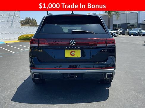 New 2025 Volkswagen Atlas Peak Edition SE AWD/4WD image 9