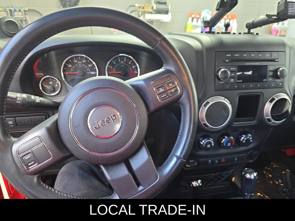 Used 2013 Jeep Wrangler Rubicon AWD/4WD image 16