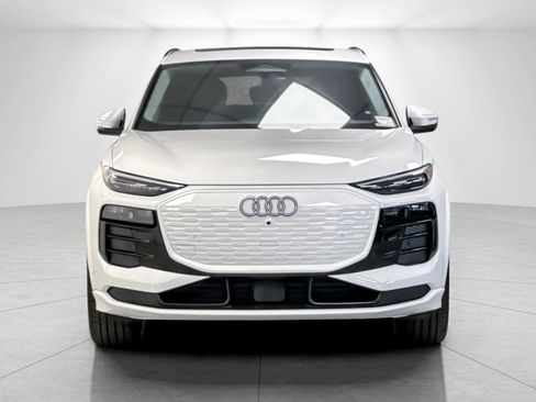 New 2025 Audi Q6 e-tron Premium Plus image 8