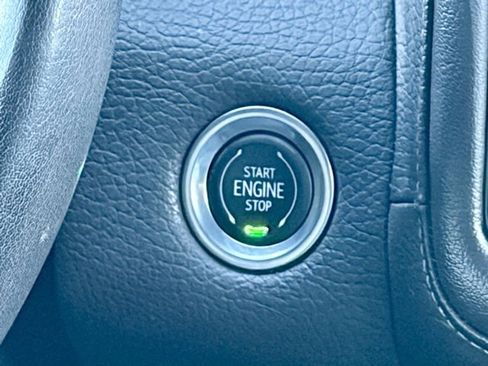 Used 2021 GMC Yukon XL Denali image 21