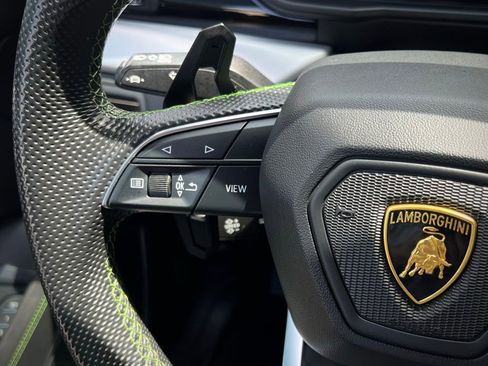 Used 2022 Lamborghini Urus image 67