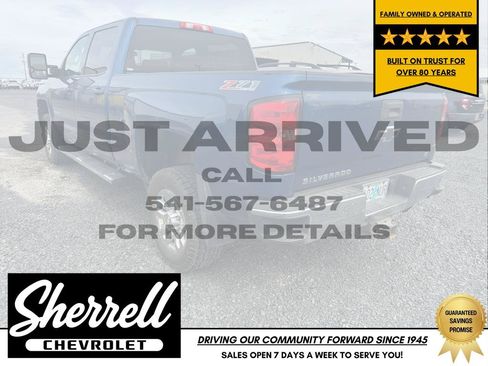 Used 2017 Chevrolet Silverado 2500 LT w/ LT Convenience Package AWD/4WD image 2