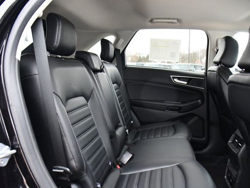 Used 2024 Ford Edge SEL w/ Convenience Package image 17