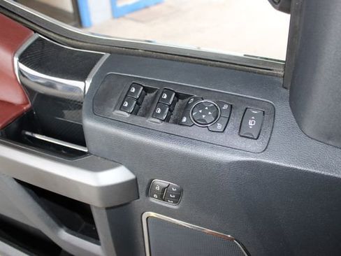 Used 2022 Ford F250 Platinum image 20