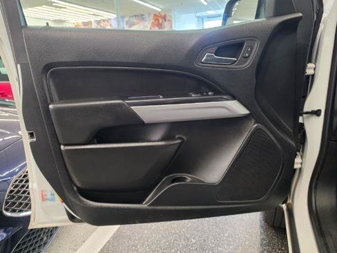 Used 2022 Chevrolet Colorado LT w/ Fleet Safety Package RWD image 28
