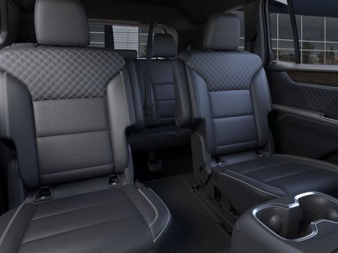 New 2024 GMC Acadia Denali w/ Super Cruise Package image 17